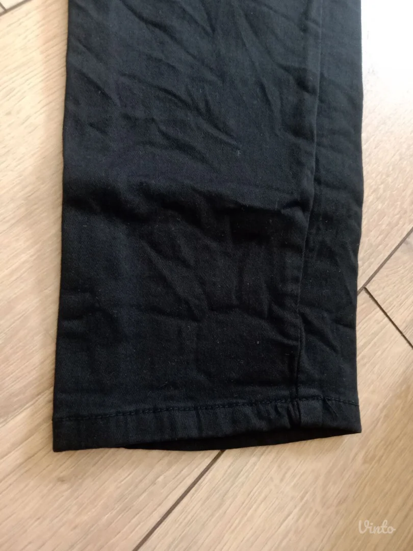 Kargo pantalone sa cirkonima.Italy.Novo!