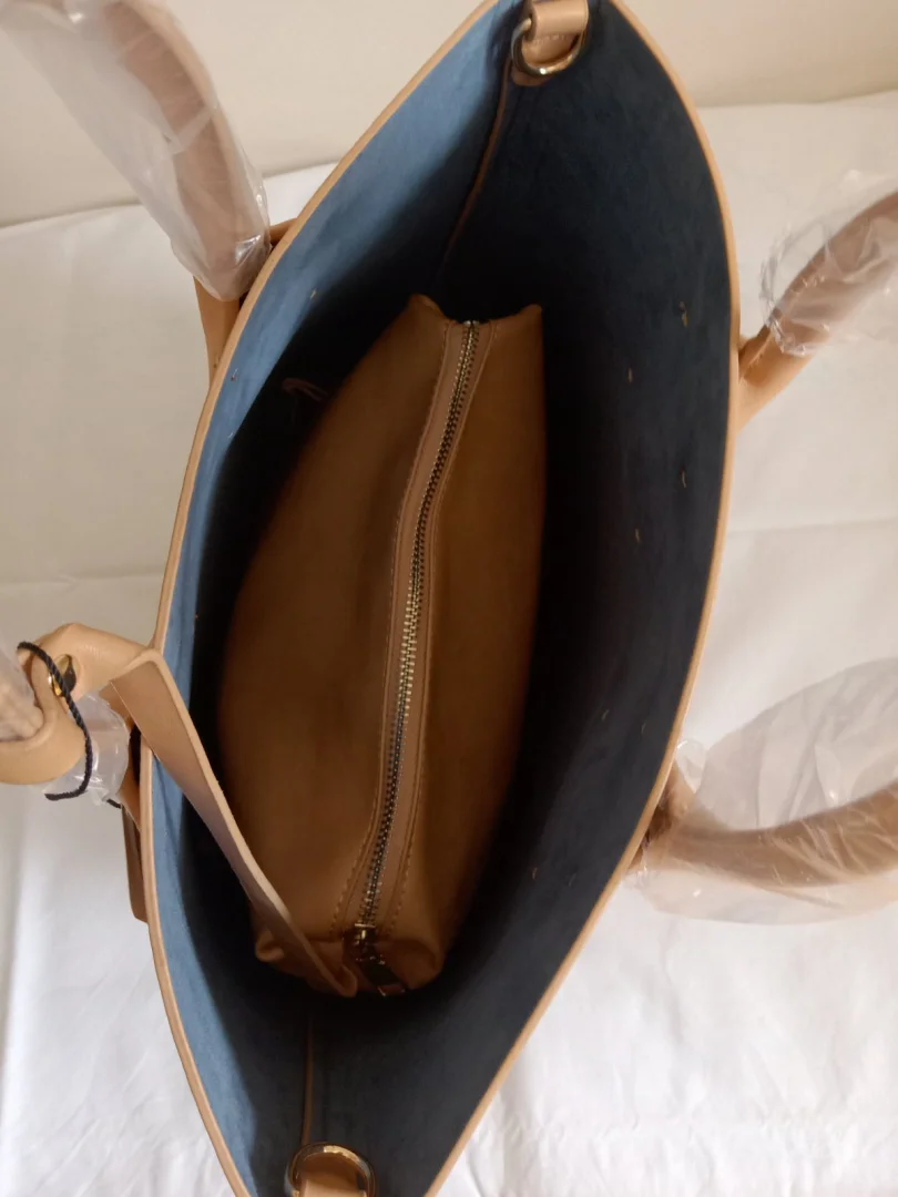 Kvalitetna torba.P.S.Fashion.Novo!