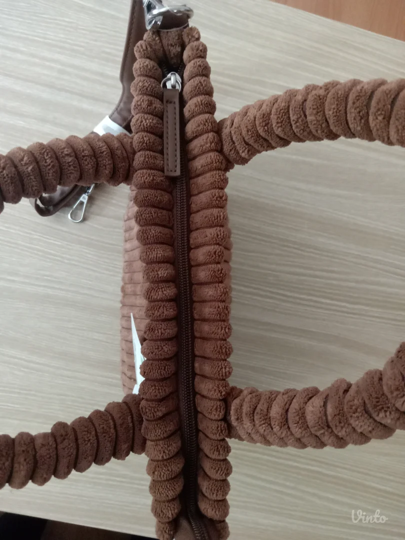 Plišana torba.Deichman.Novo!