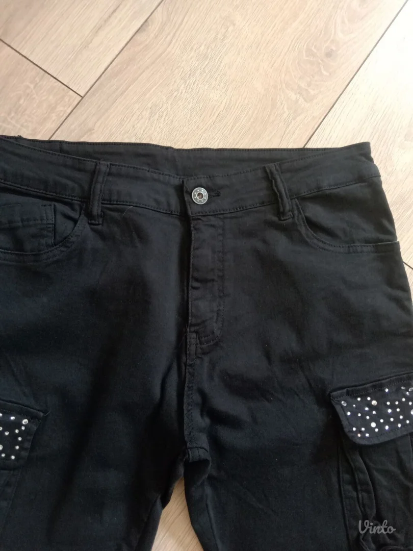 Kargo pantalone sa cirkonima.Italy.Novo!