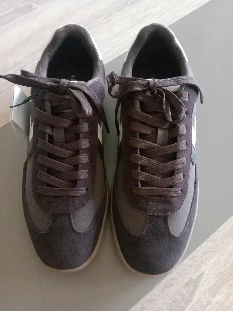 Polukožne patike.Bershka.Novo!