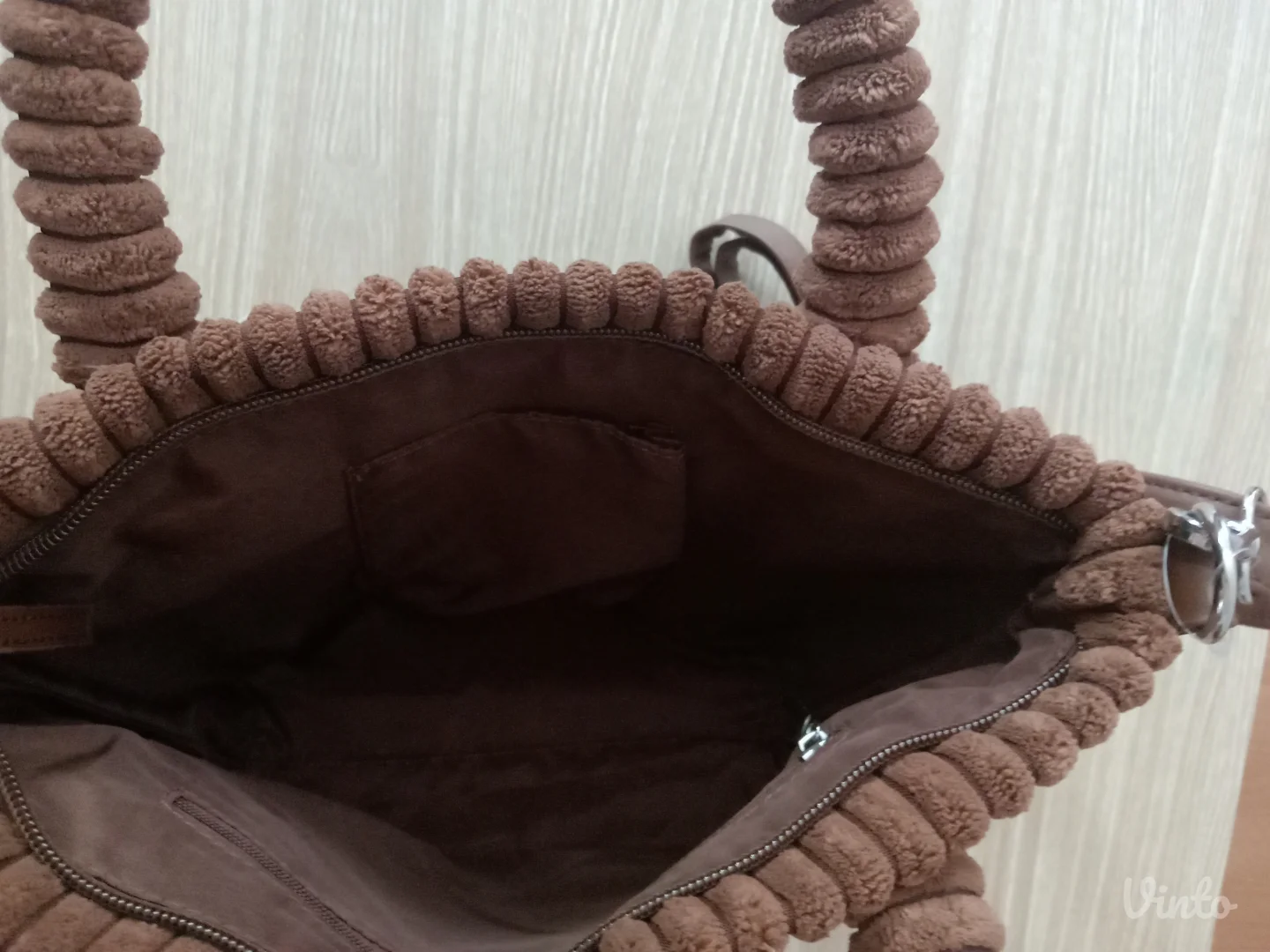 Plišana torba.Deichman.Novo!