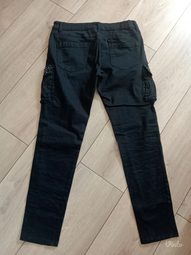 Kargo pantalone sa cirkonima.Italy.Novo!