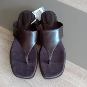 Papuče sa petom.Stradivarius.Novo!