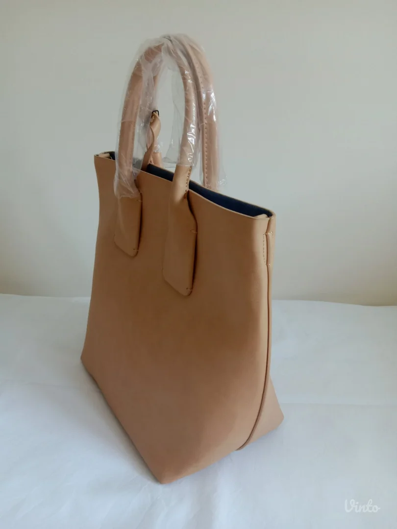 Kvalitetna torba.P.S.Fashion.Novo!