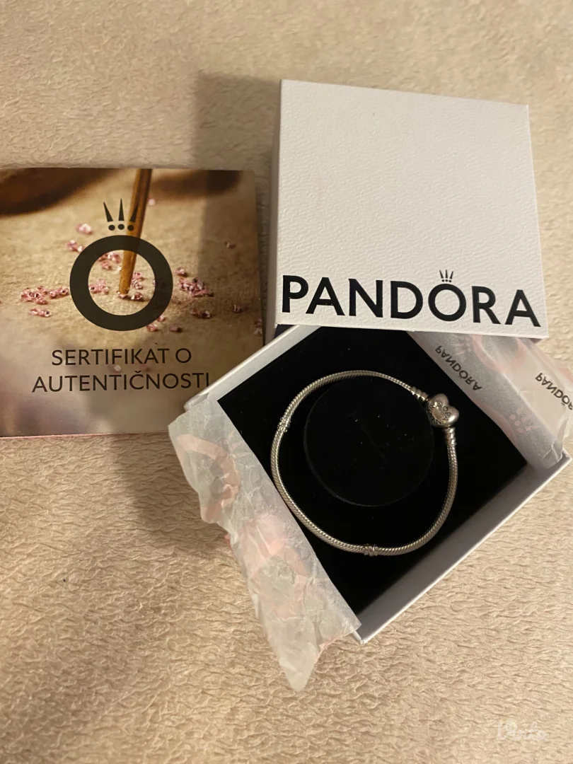 Pandora narukvica