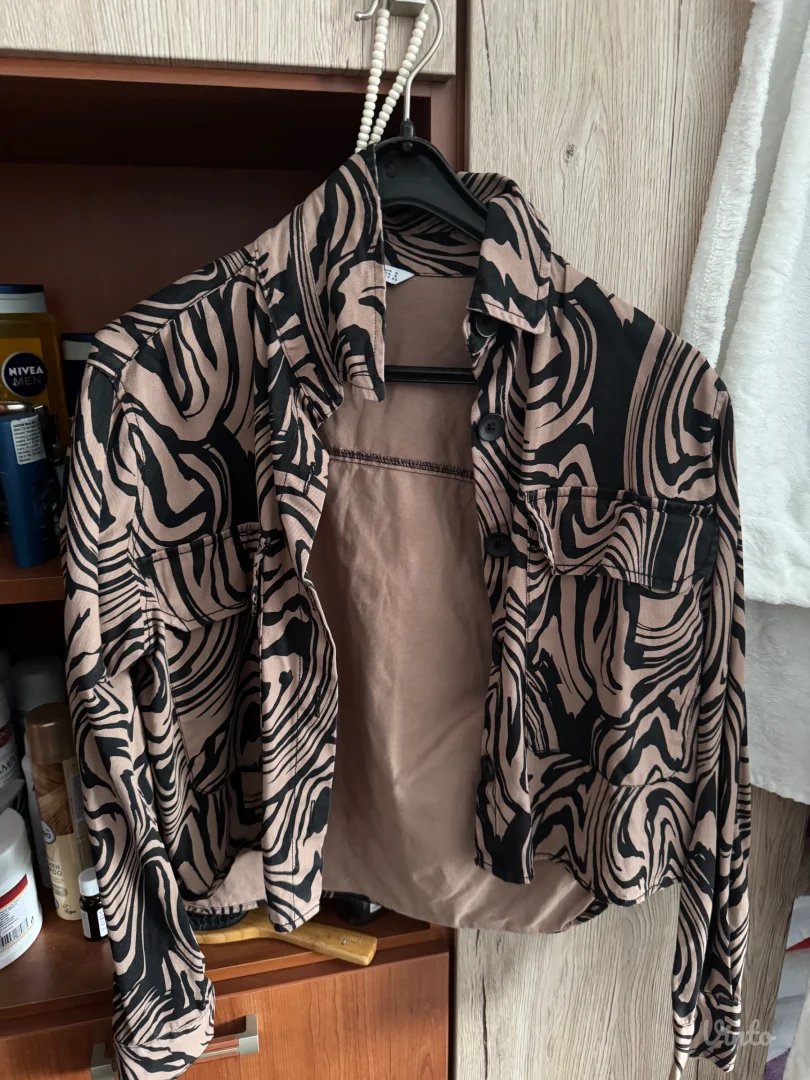 Stradivarius košulja jaknica