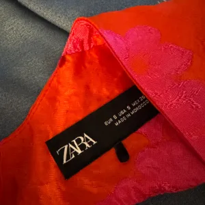 Zara kratka haljina, nošena jednom,S velicina