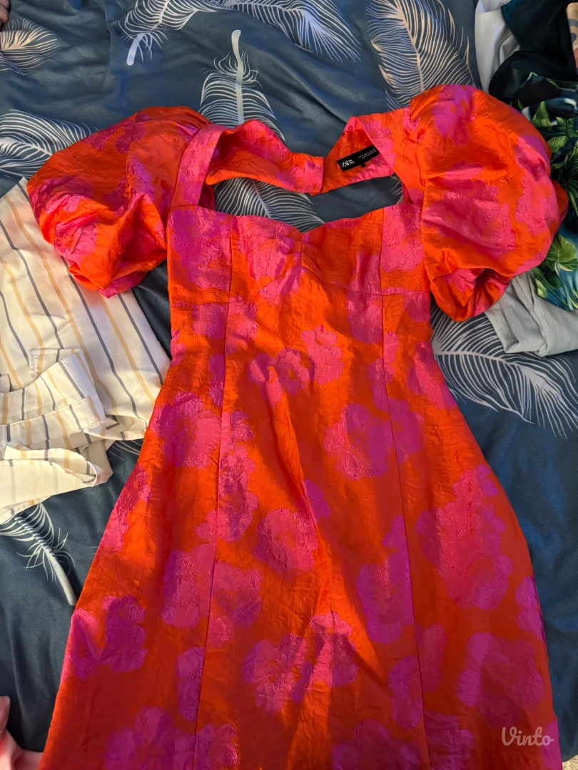 Zara kratka haljina, nošena jednom,S velicina