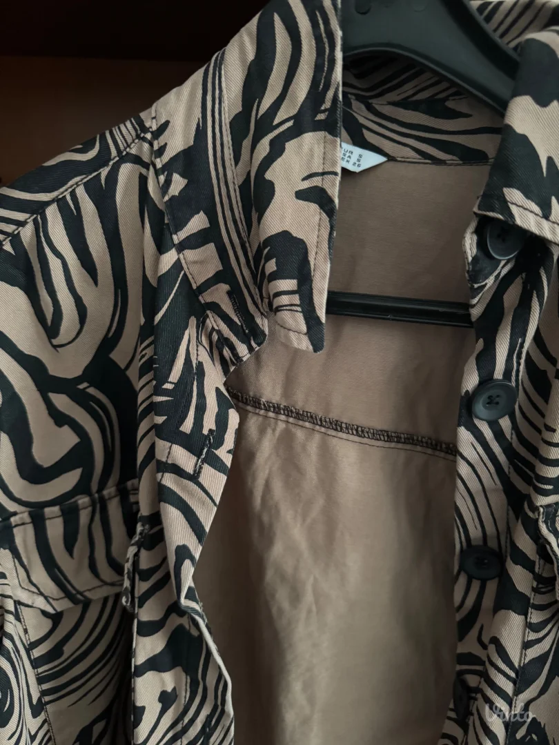 Stradivarius košulja jaknica