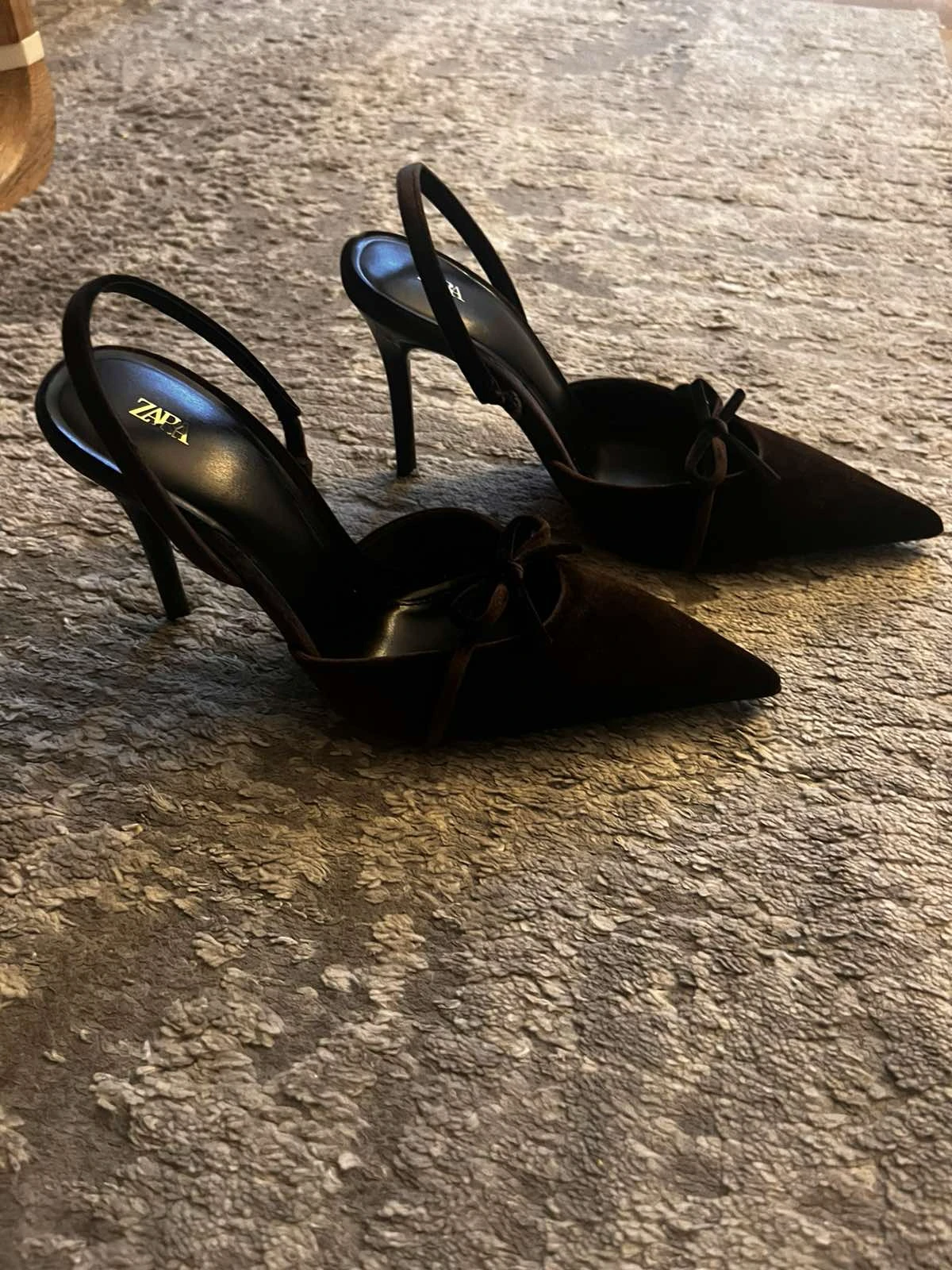 Zara stikle