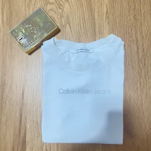 Calvin Klein majica