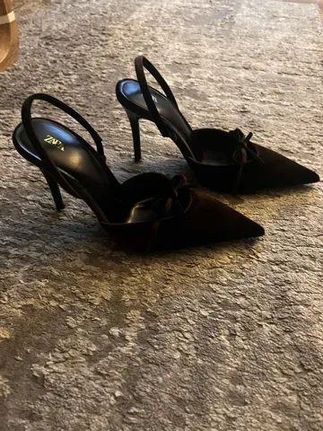 Zara stikle