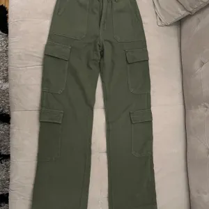 Zara pantalone