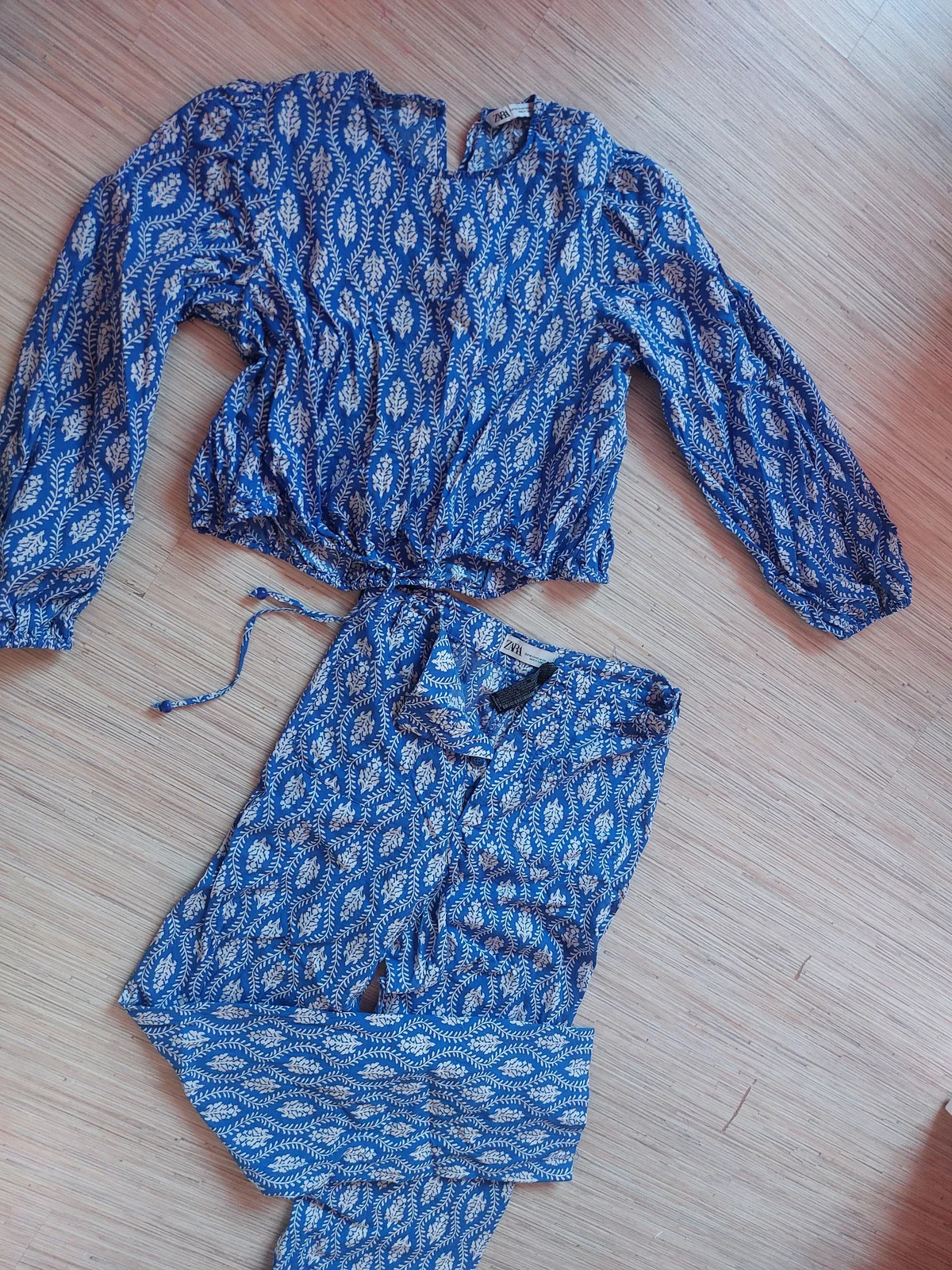 Zara komplet