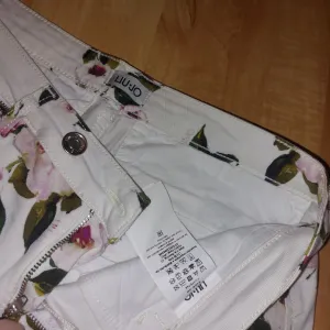 Liu jo letnje pantalone