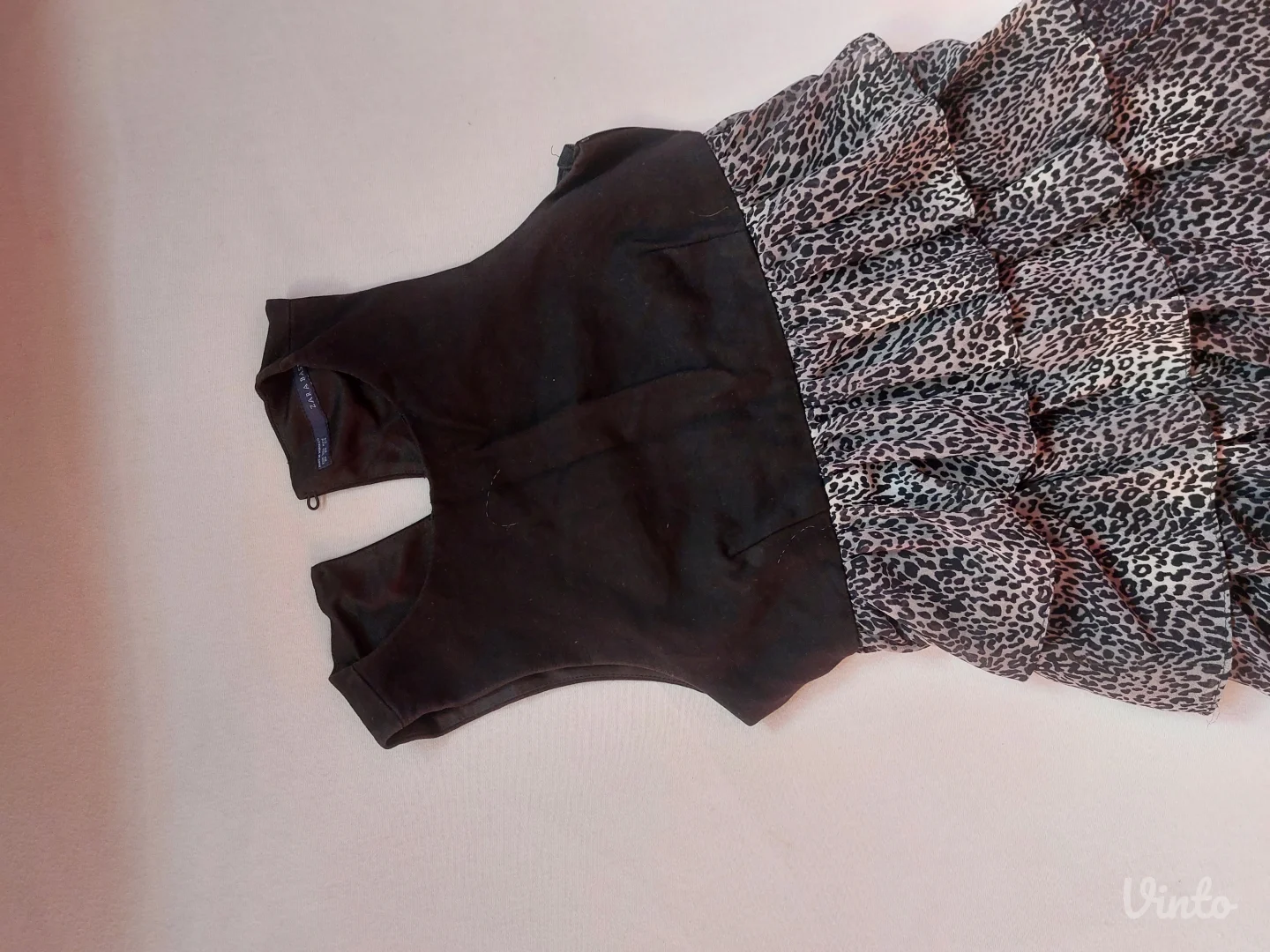 Zara haljinica sa karnerima