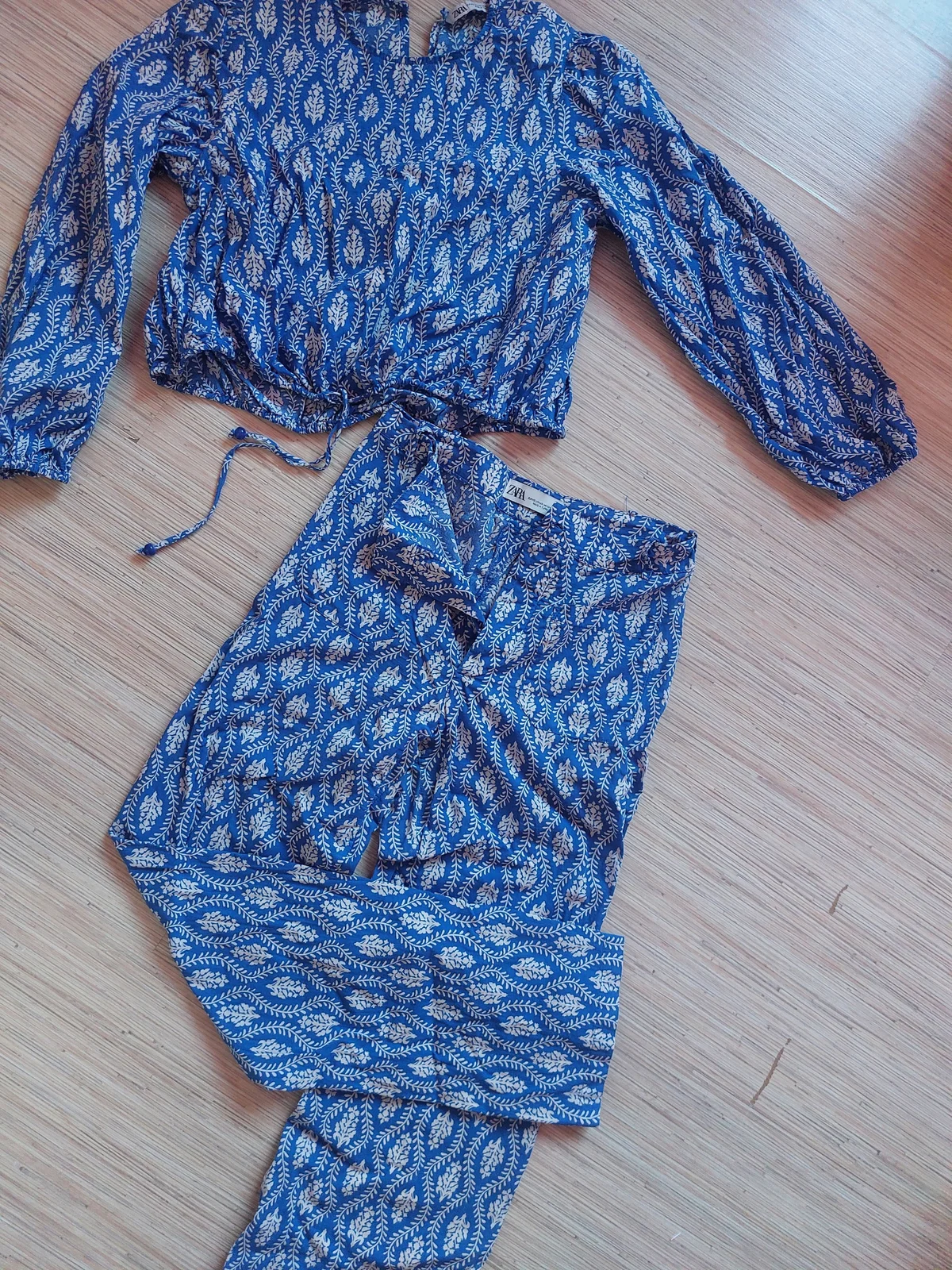 Zara komplet