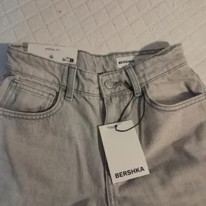 Bershka farmerke