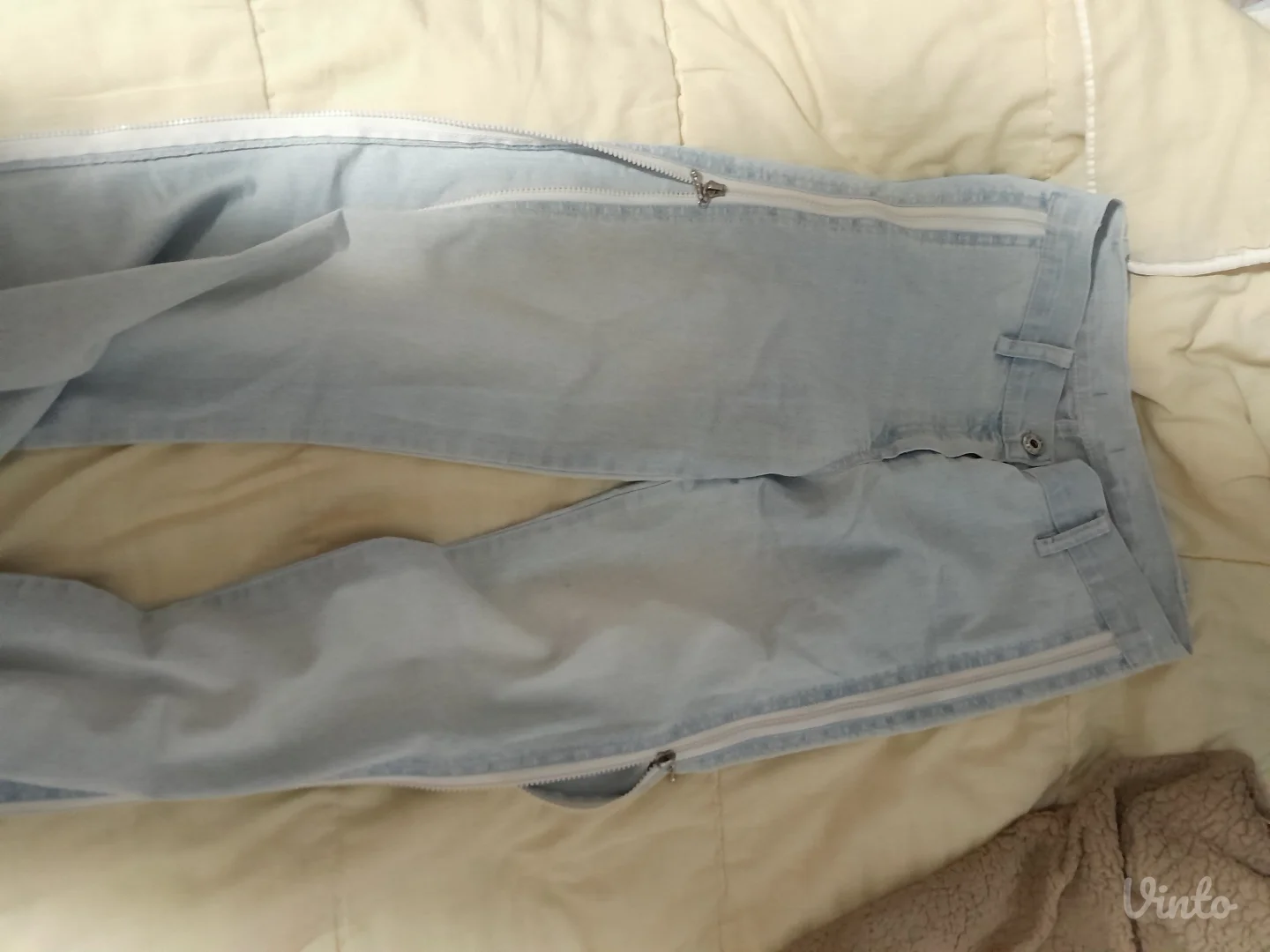 Farmerke sa bočnim otvorom(rajsferšlus)