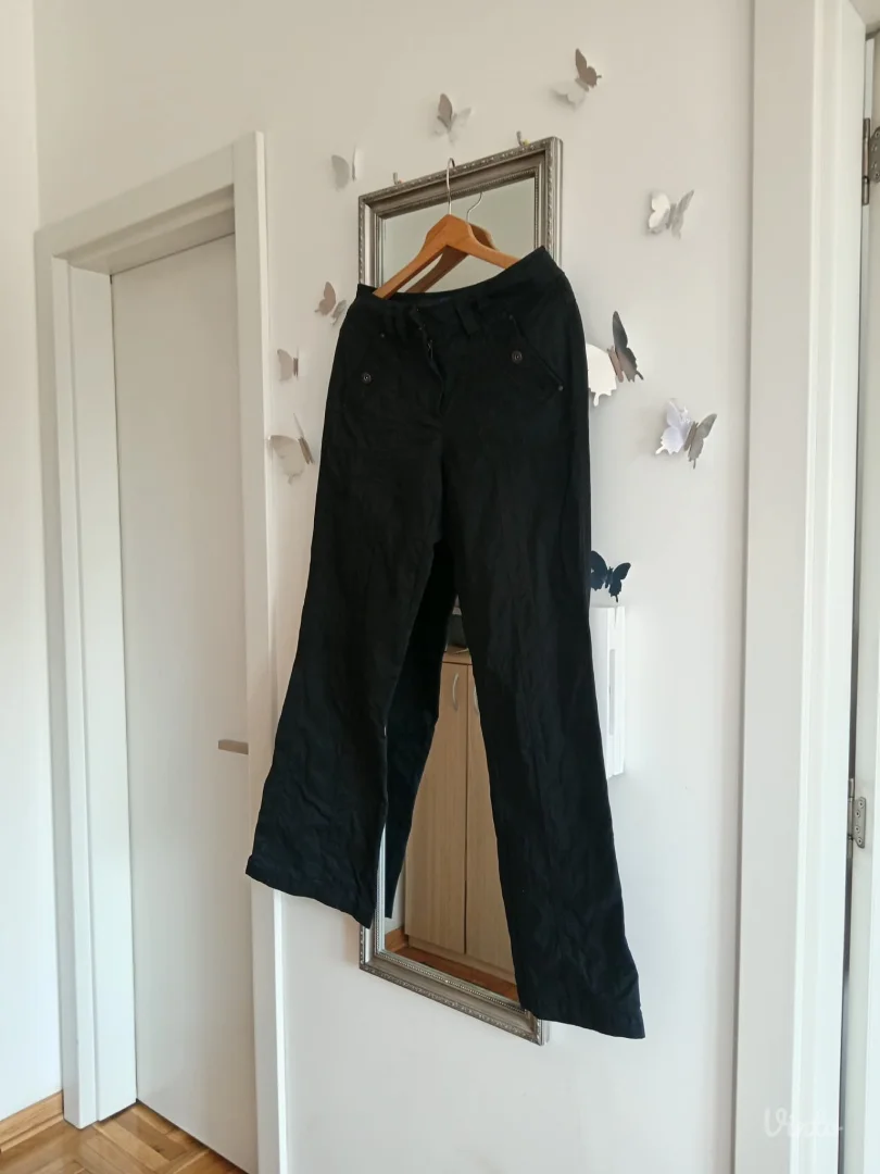 Crne pantalone Cecil