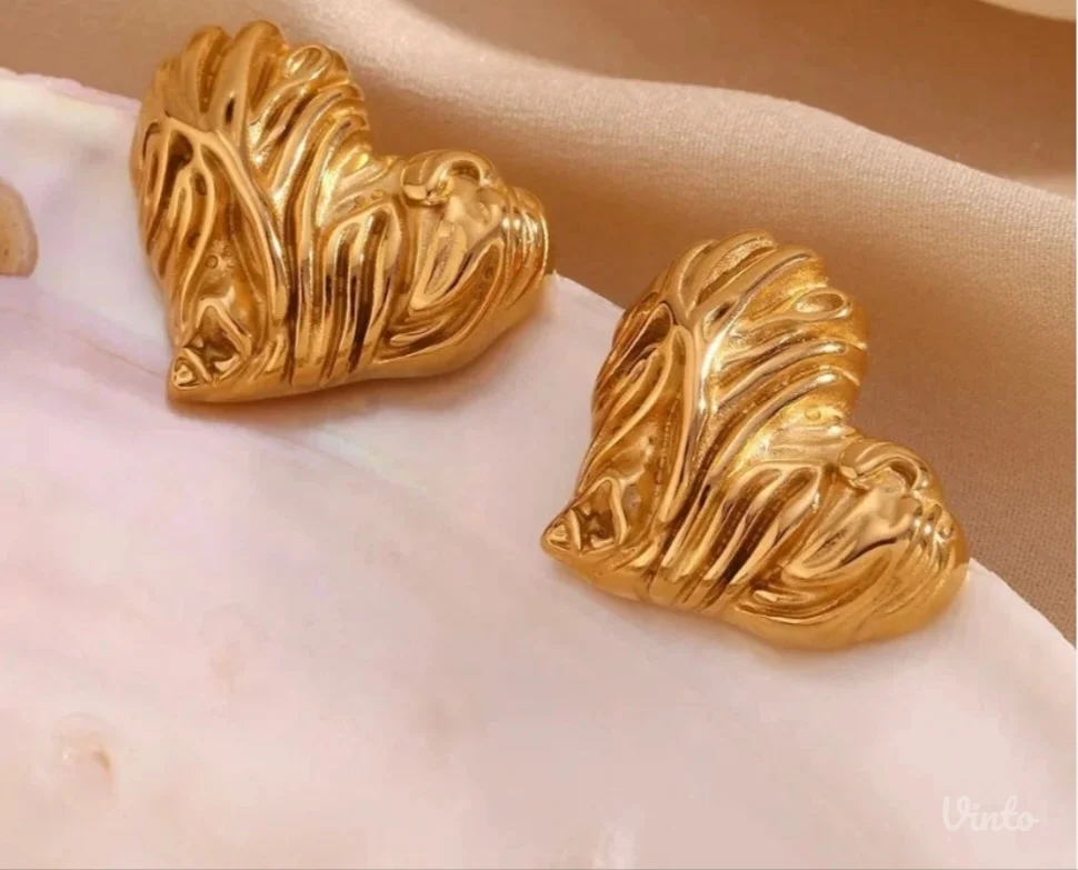 Predivne minđuše u obliku srca od hirurškog čelika