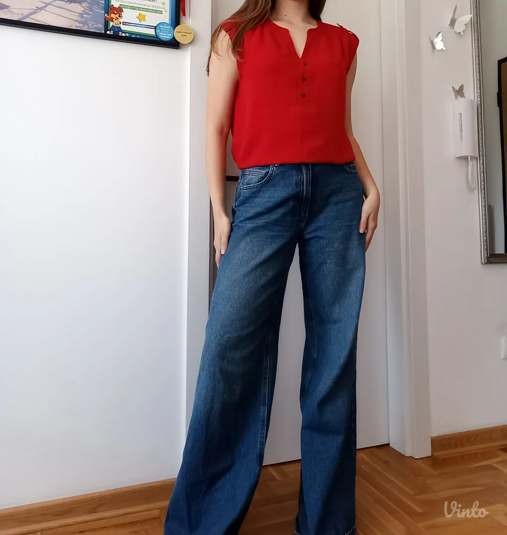 Predivna crvena bluza