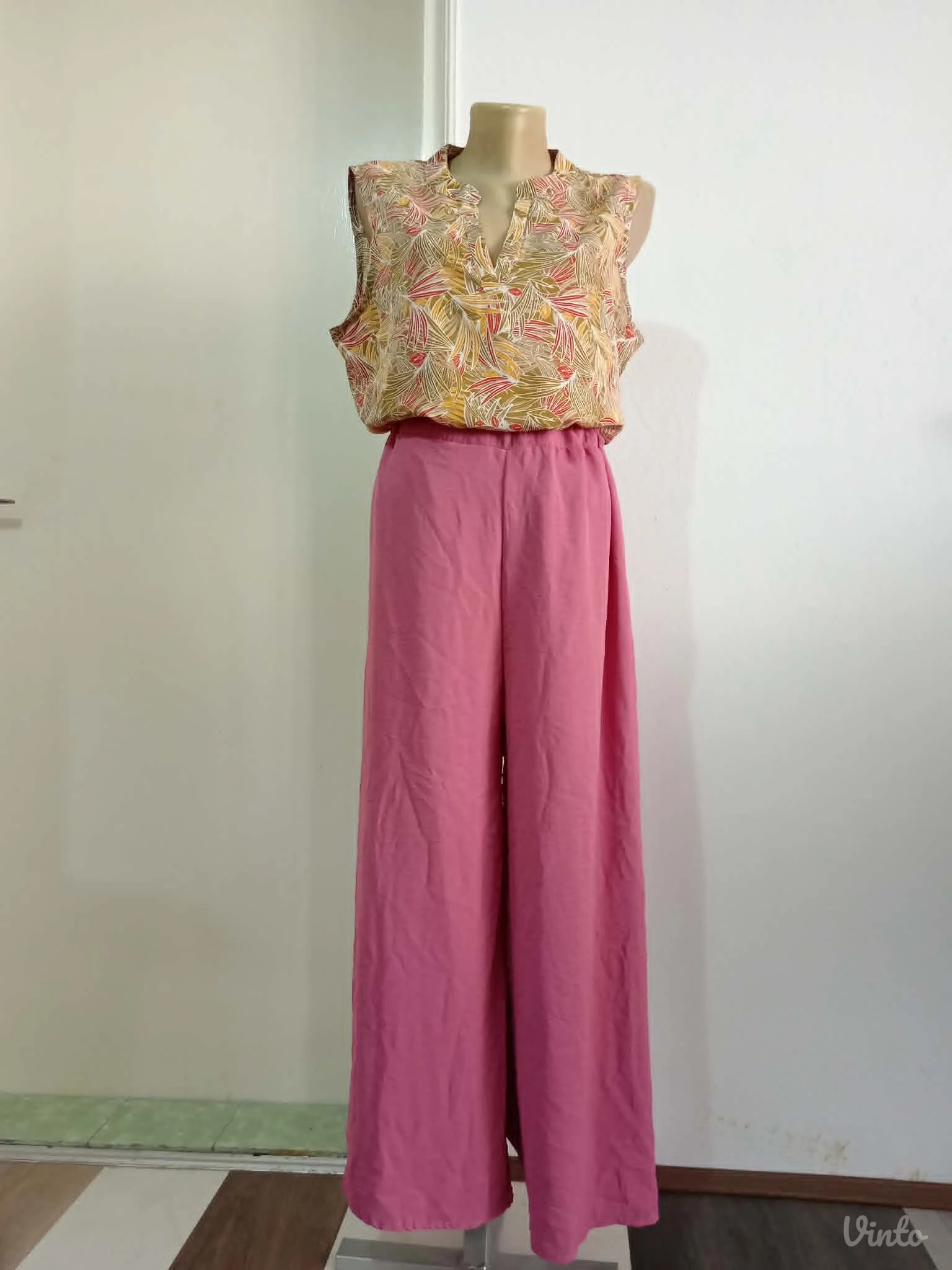 Roze lagane pantalone