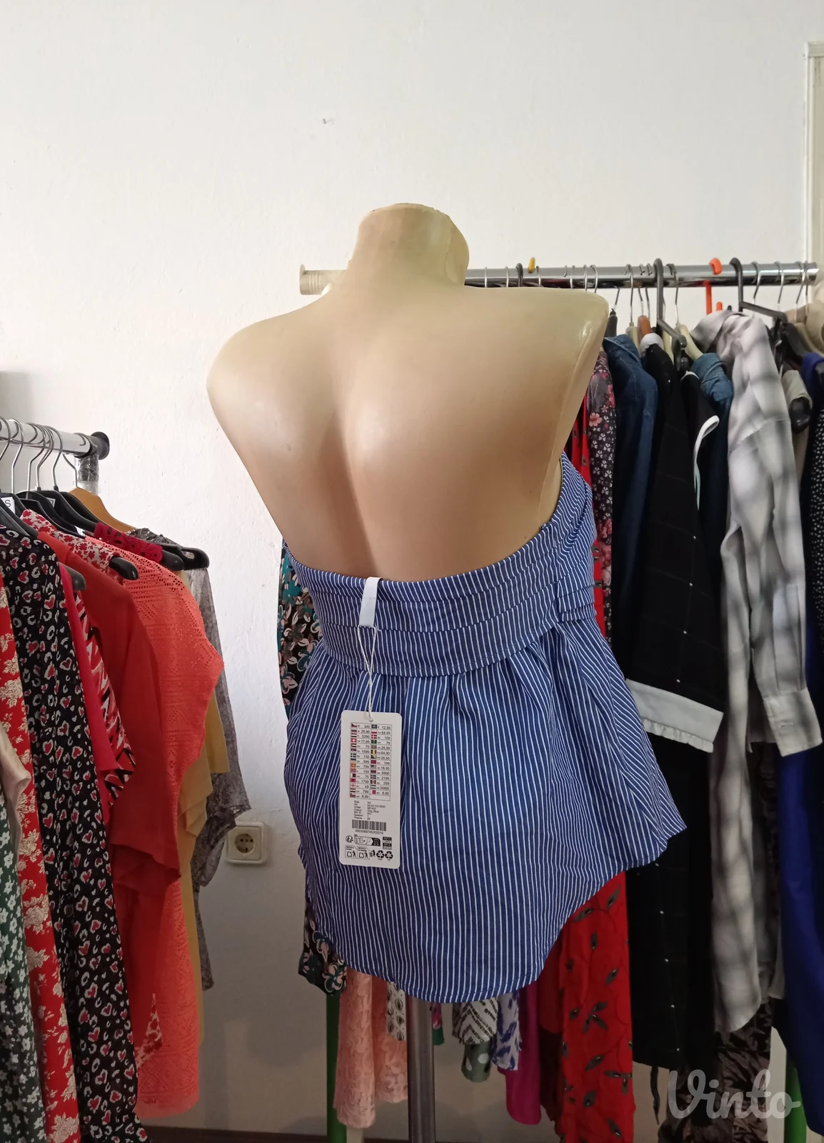 Predivan pamučni top na pruge NOVO