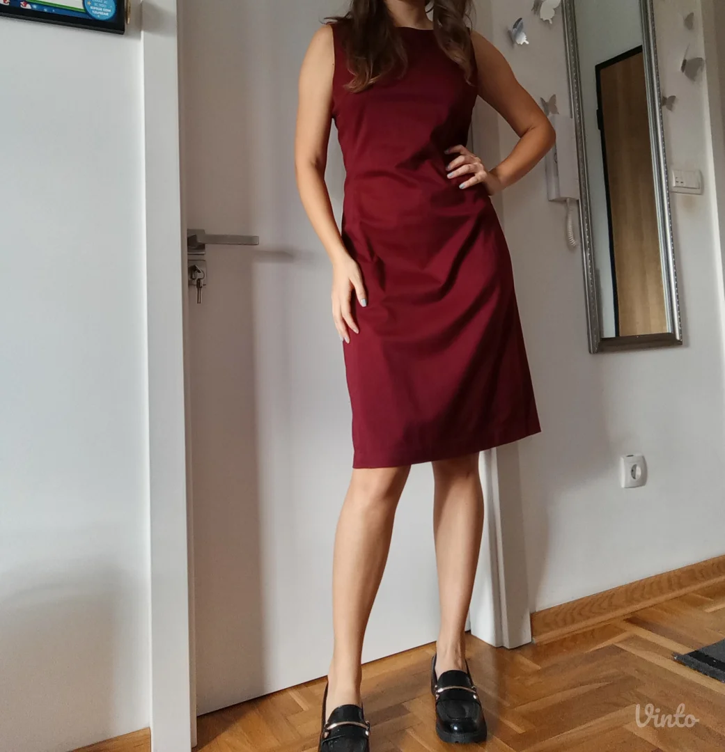 Hennes predivna bordo haljina