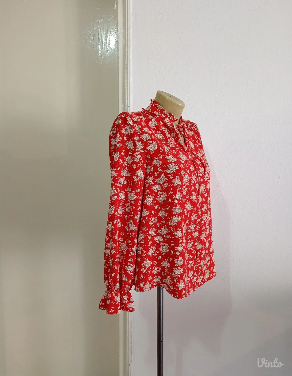 Zara predivna cvetna bluza
