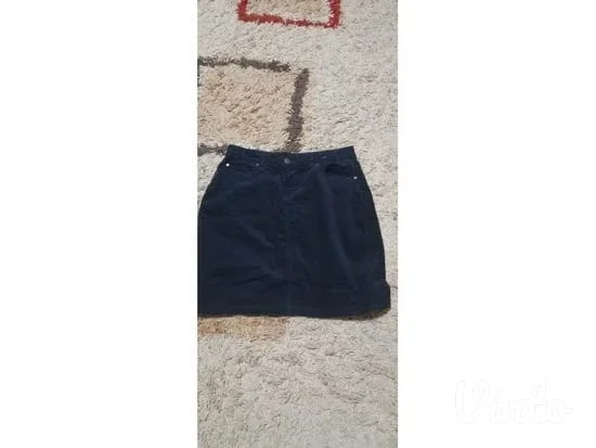 Teget i crna mini suknja obe za 500