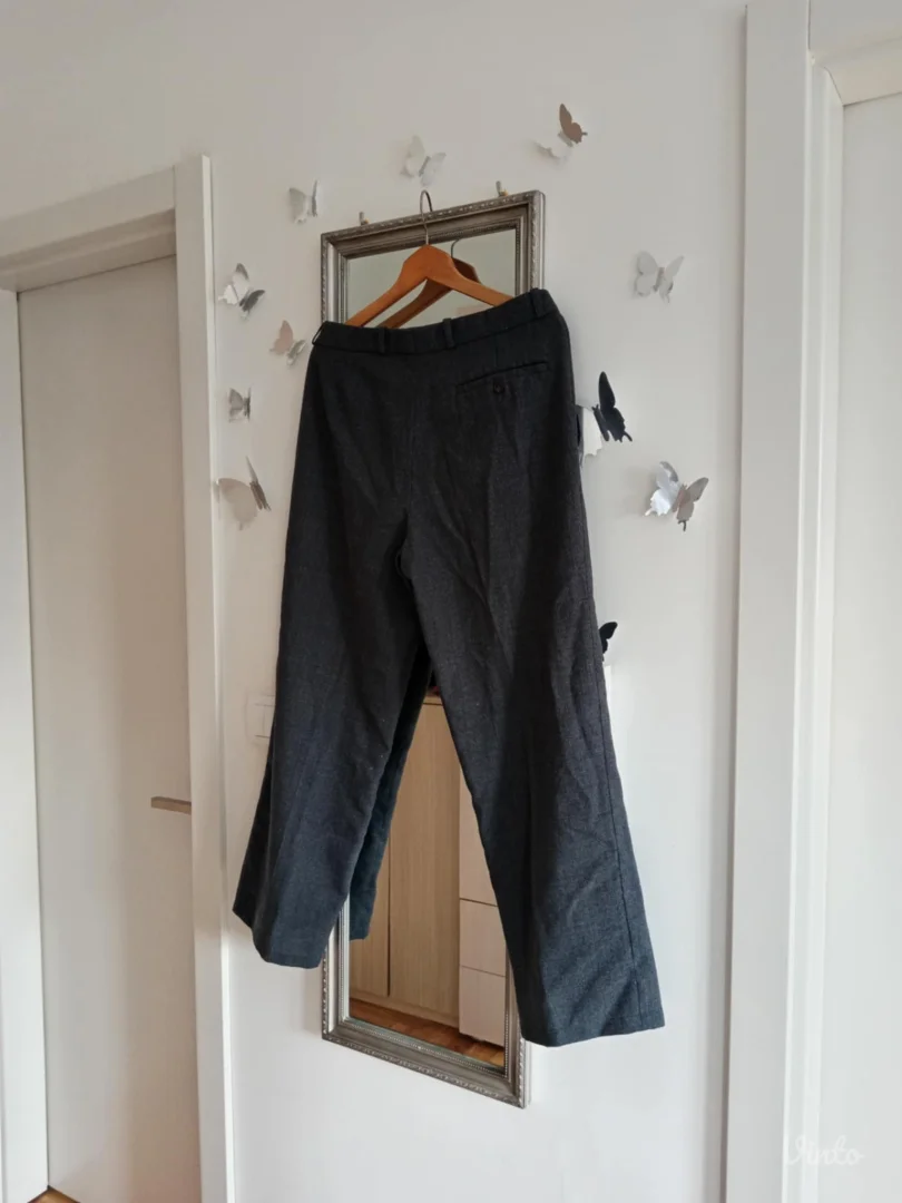 Predivne pantalone na sitne kockice