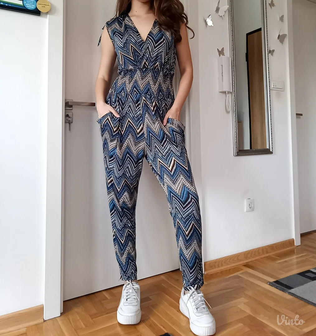 Šareni lagan kombinezon