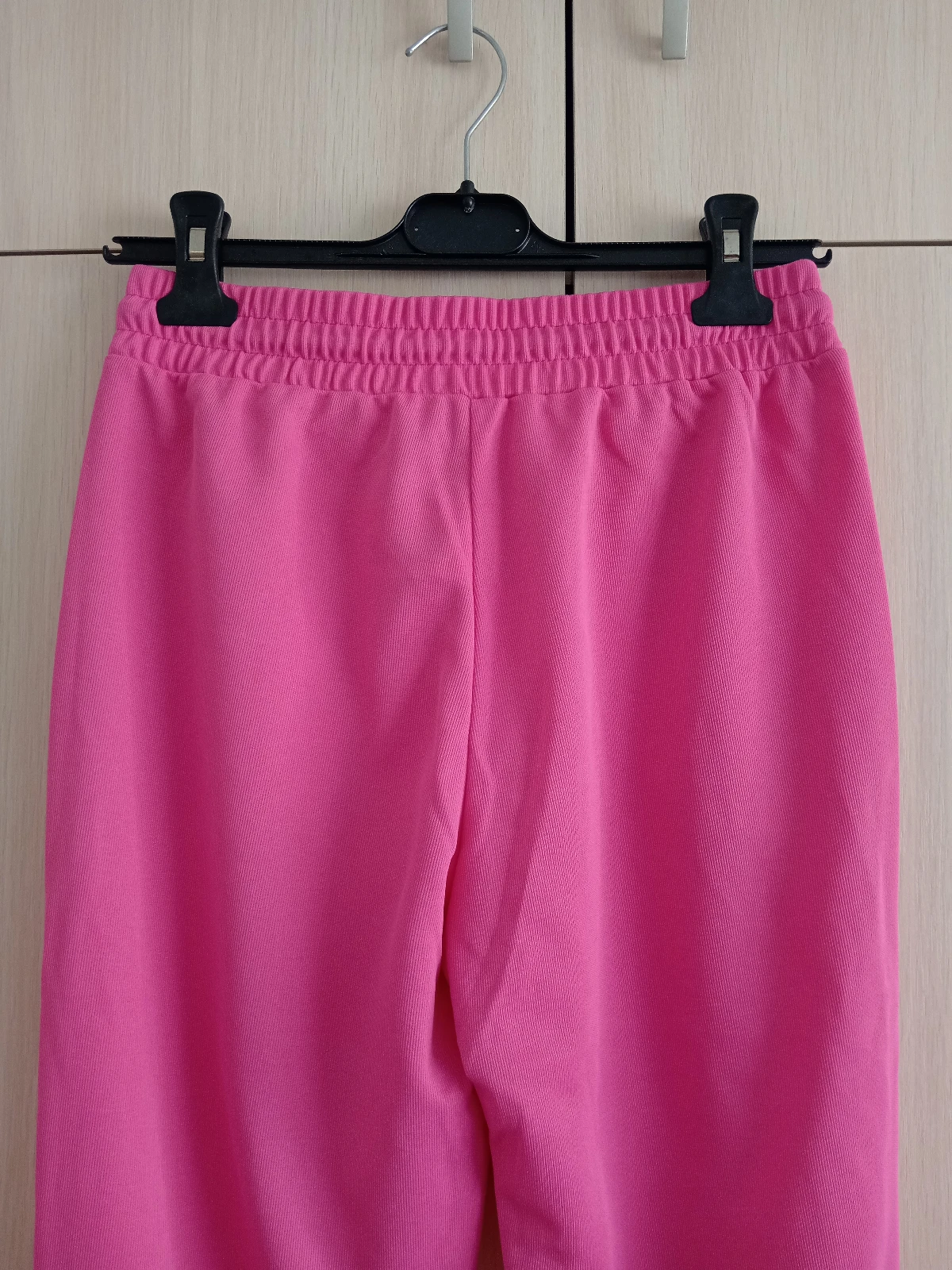 Roze trenerka donji deo NOVO