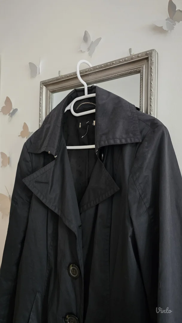 Predivan crni mantil