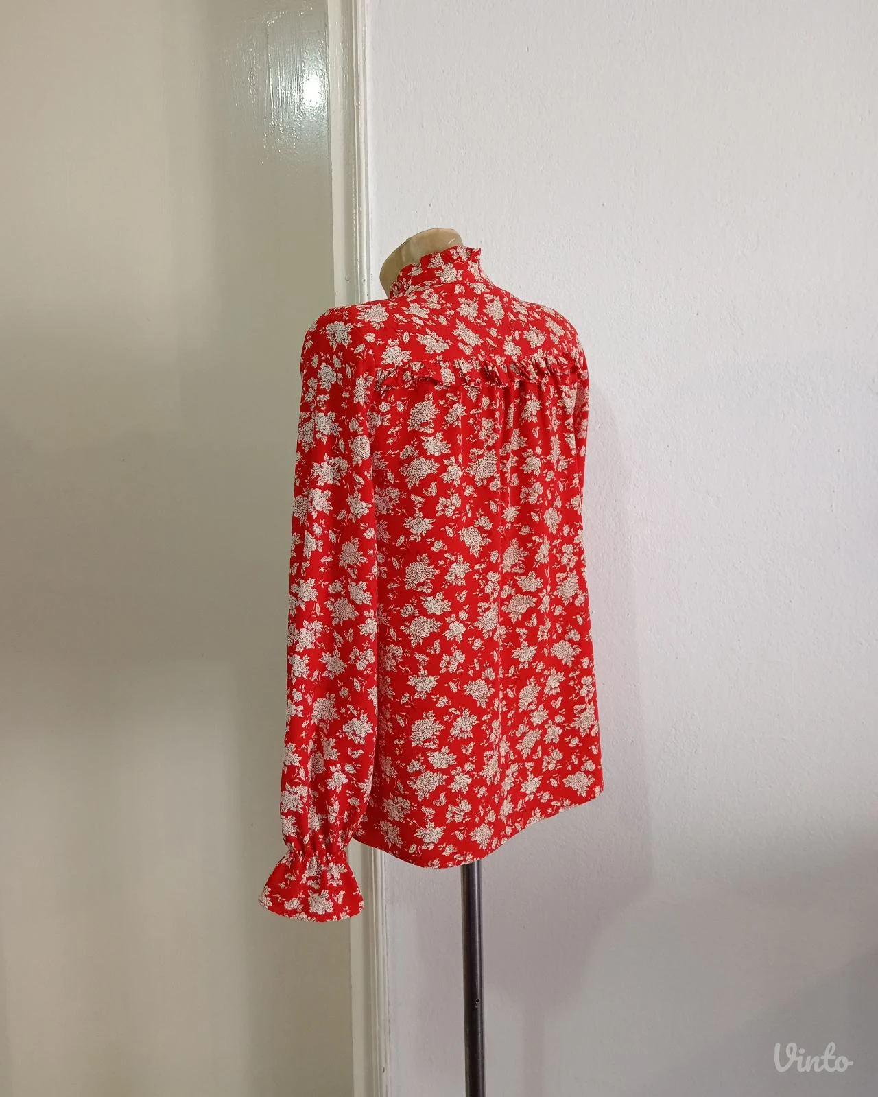 Zara predivna cvetna bluza