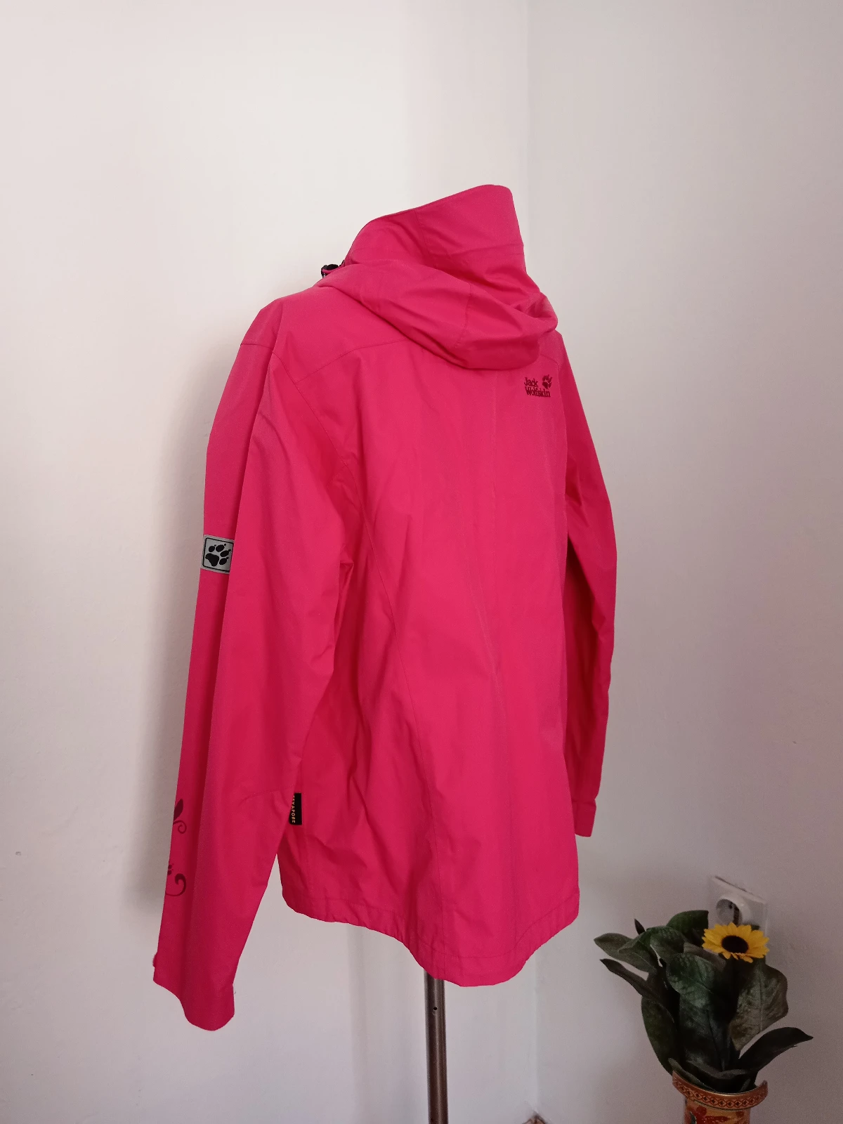 Roze jakna sa kapuljačom NOVO