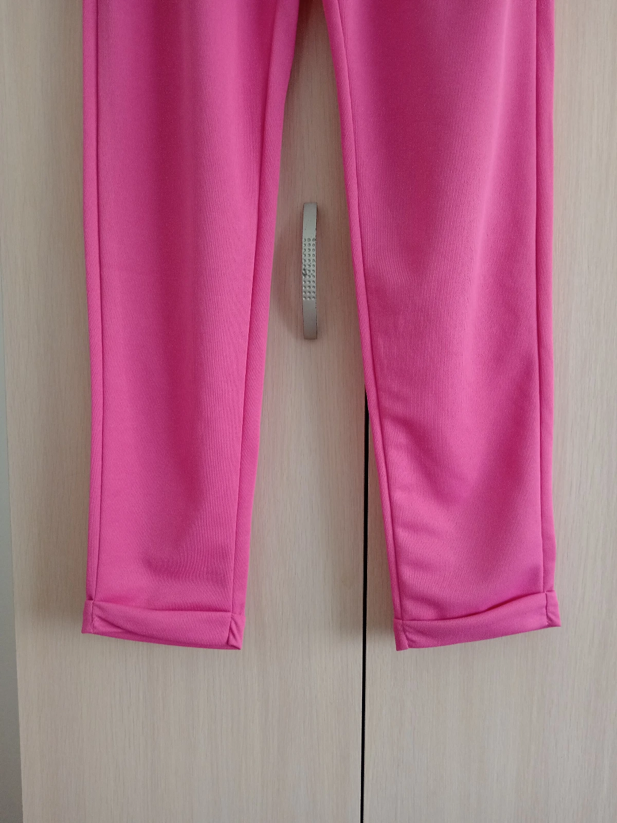 Roze trenerka donji deo NOVO