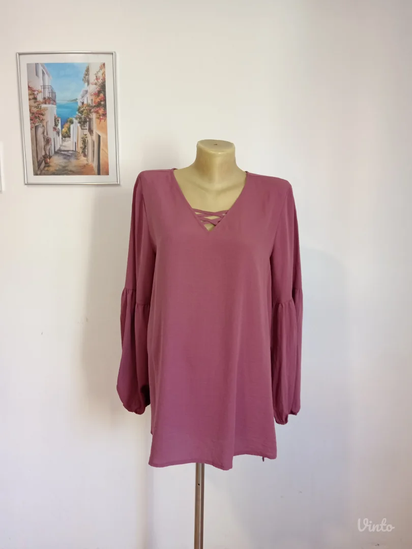 Predivna bluza ciklama boje