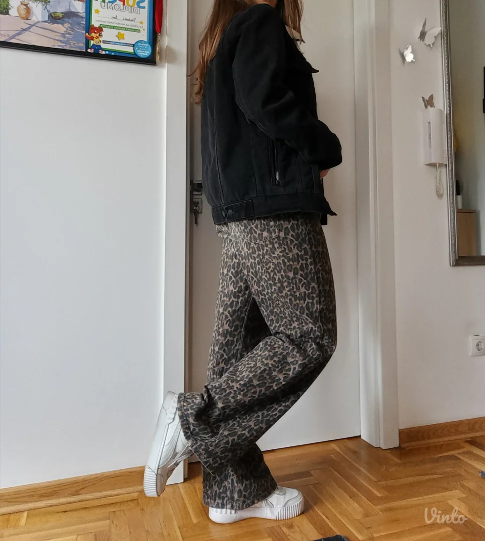 Pull&Bear crna jakna