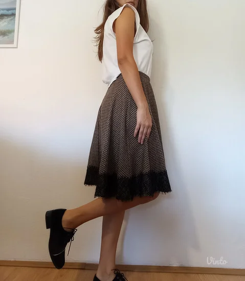 Predivna suknja dubok struk