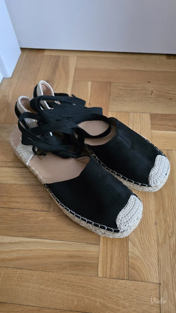 Crne espadrile sandale