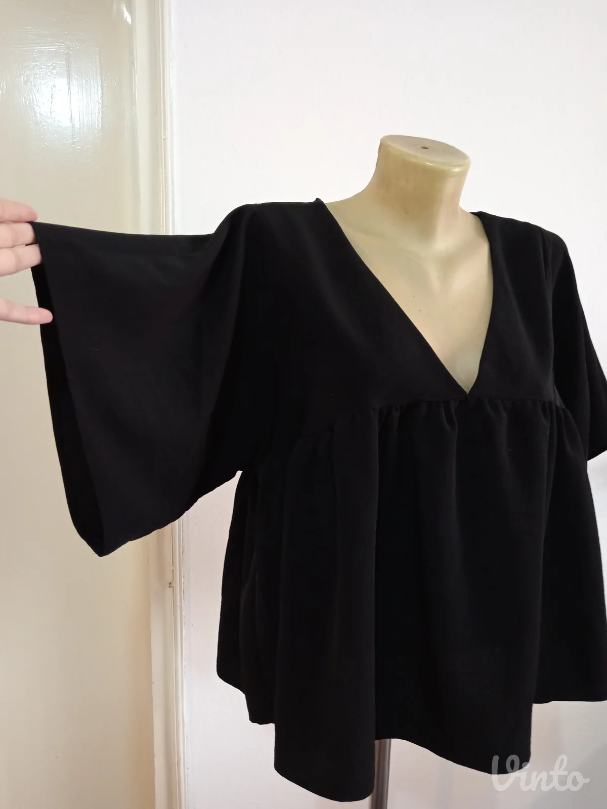 Asos crna bluza