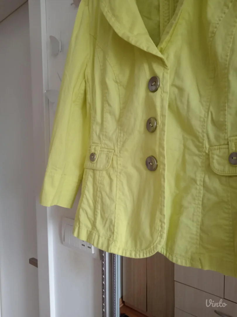 Žuta jakna Betty Barclay