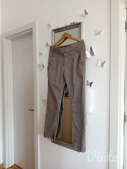 Predivne pantalone 4 za 2000