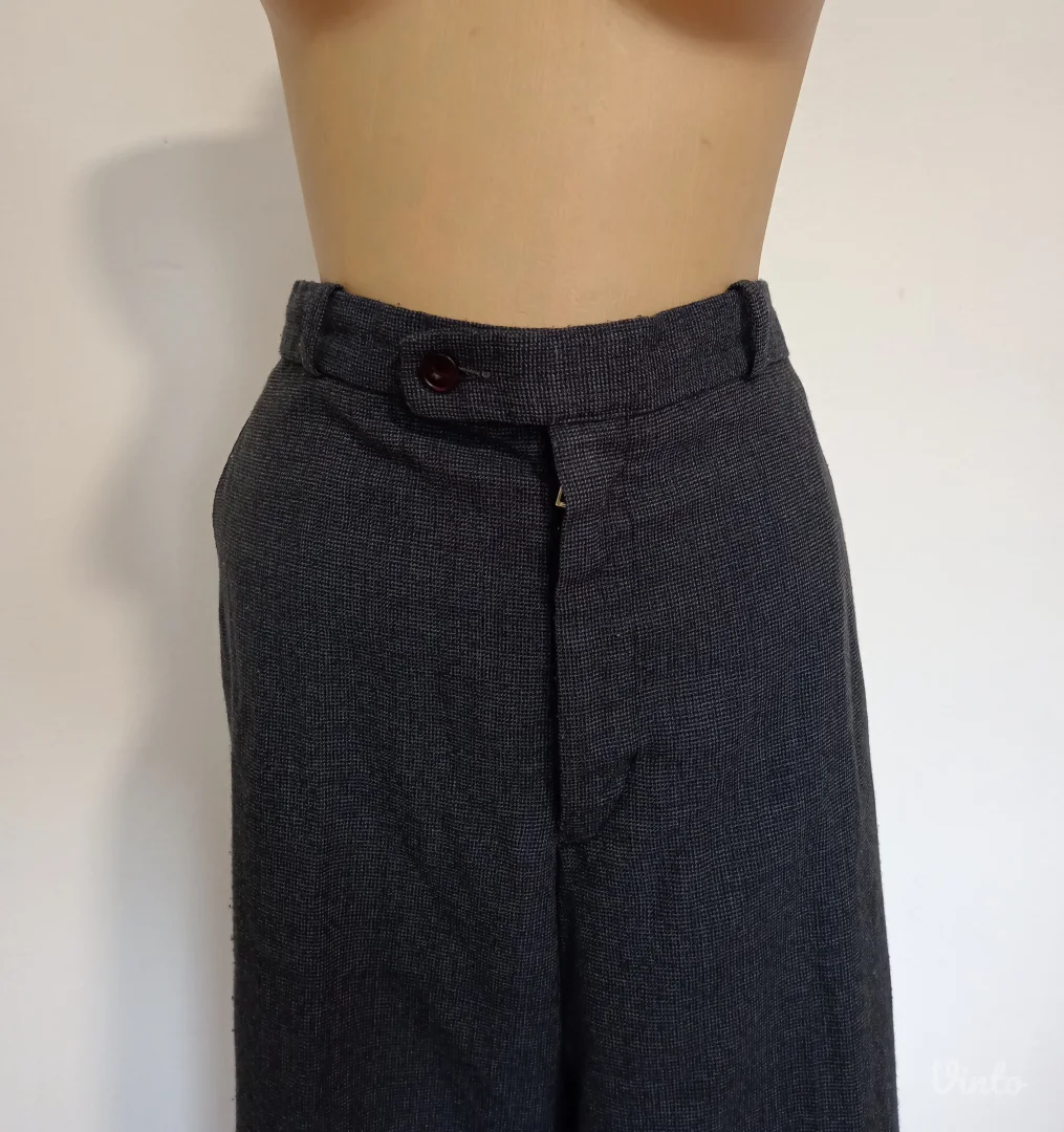 Predivne pantalone na sitne kockice