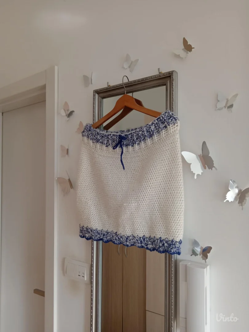 Predivan komplet suknja i džemper