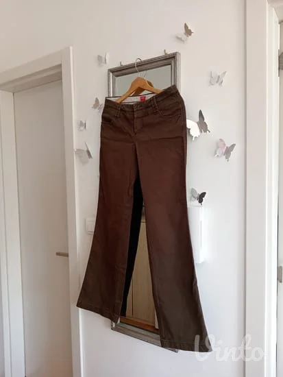 Predivne pantalone 4 za 2000