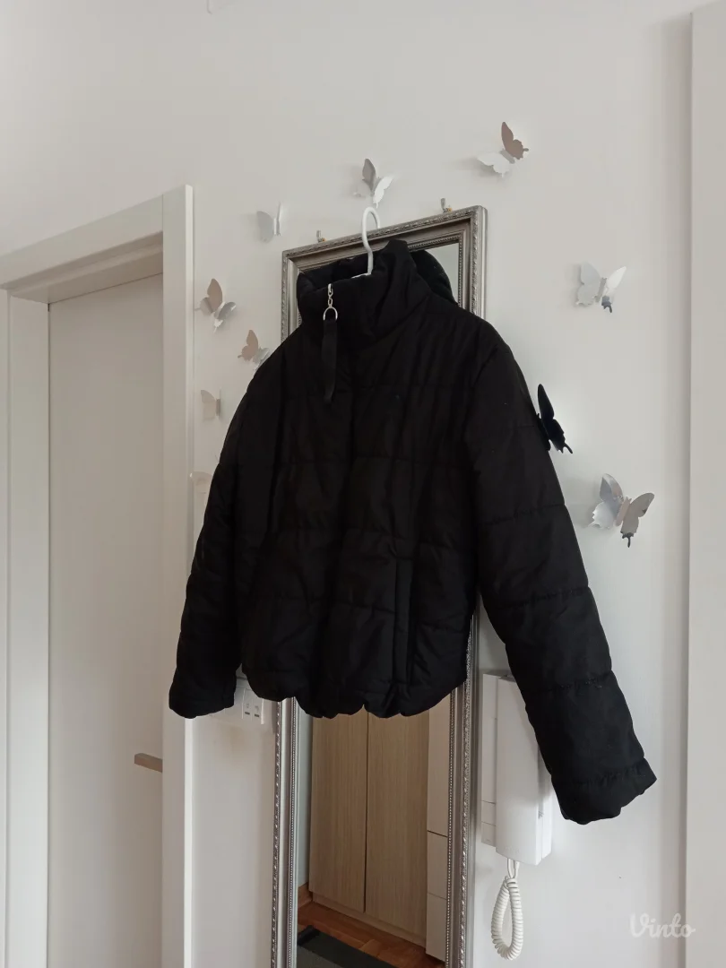 Crna ženska jakna bomber